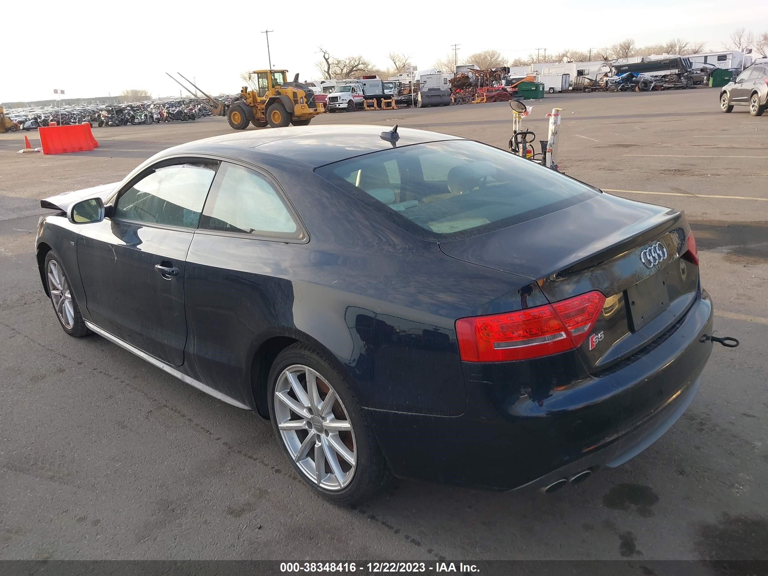 Photo 2 VIN: WAUVVAFR0BA060258 - AUDI S5 