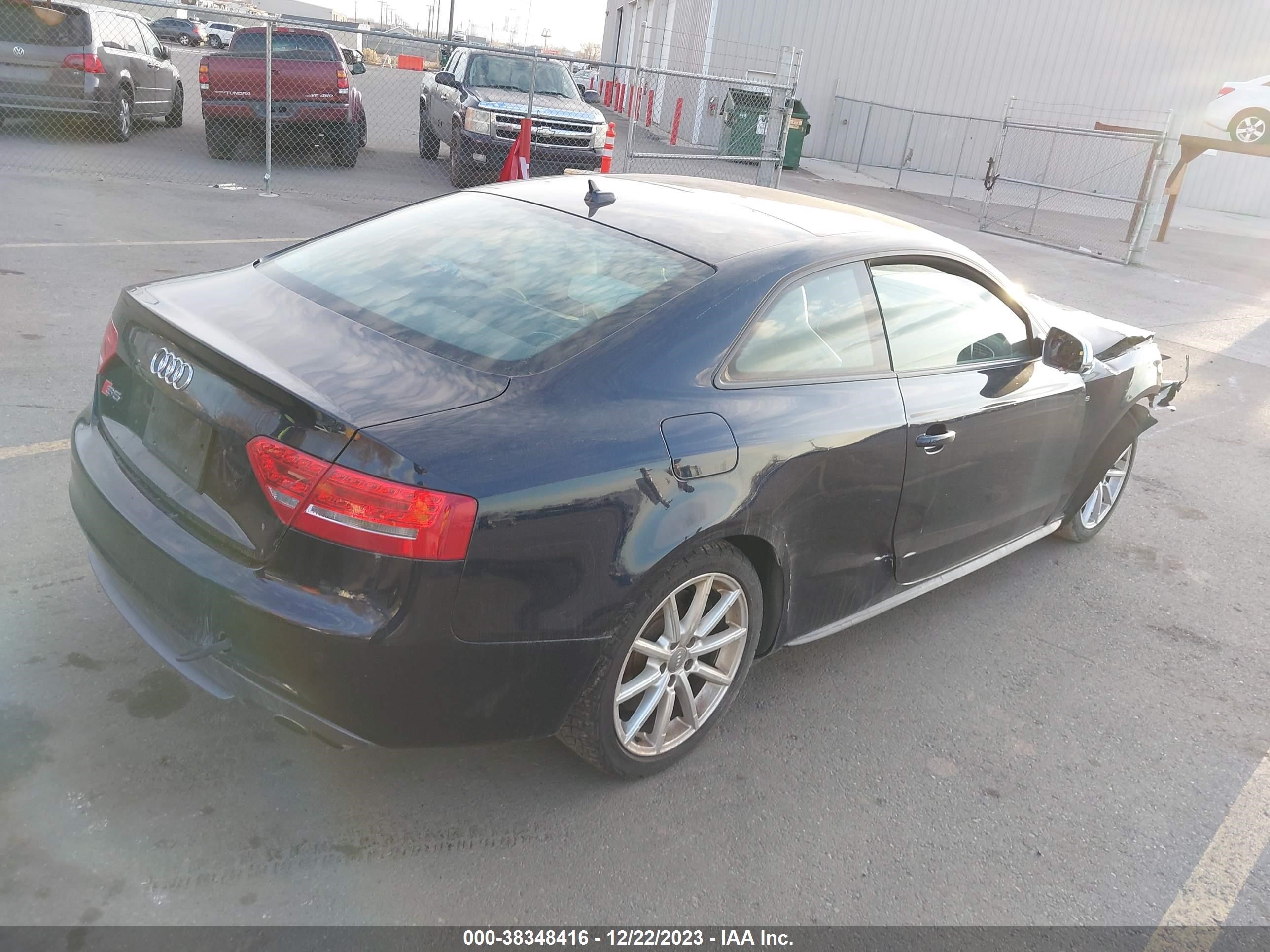 Photo 3 VIN: WAUVVAFR0BA060258 - AUDI S5 