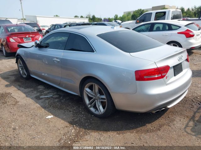 Photo 2 VIN: WAUVVAFR8AA043688 - AUDI S5 