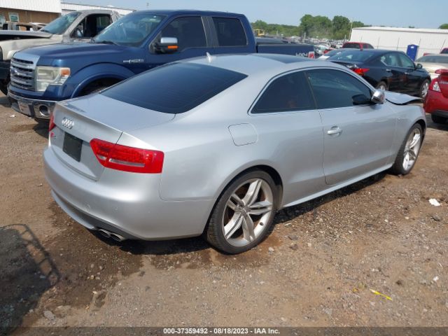 Photo 3 VIN: WAUVVAFR8AA043688 - AUDI S5 