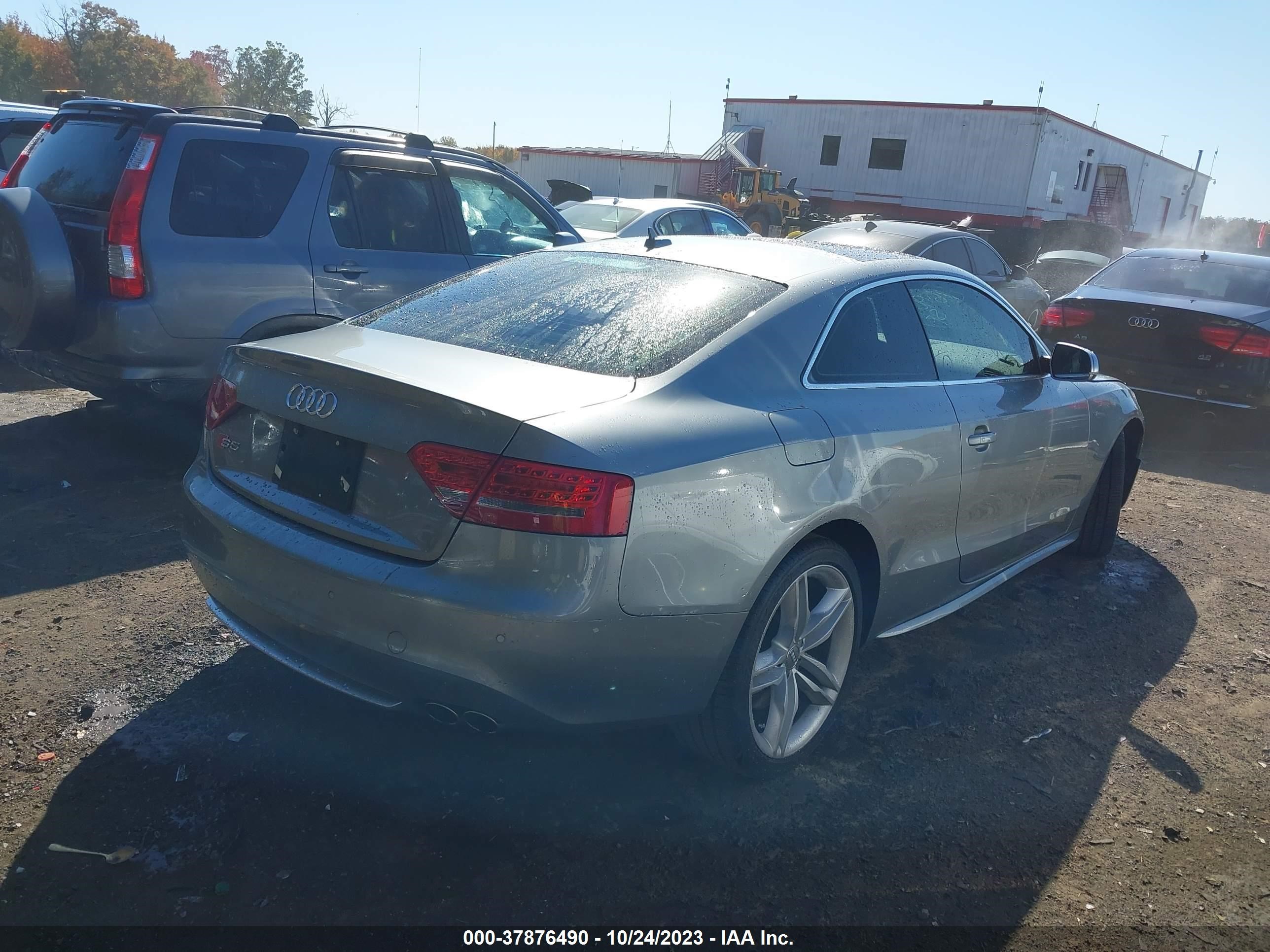 Photo 3 VIN: WAUVVAFRXAA004231 - AUDI S5 