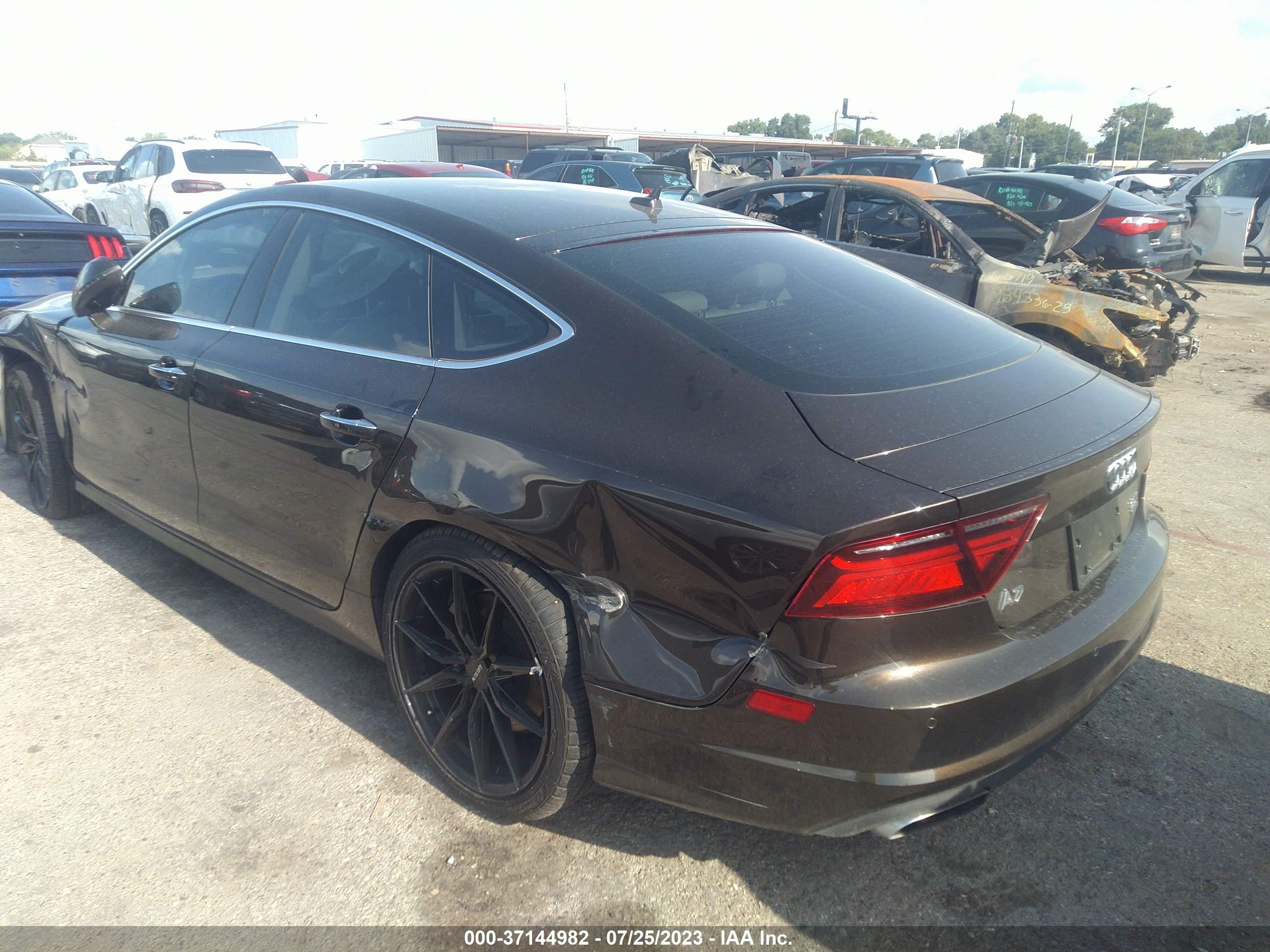 Photo 2 VIN: WAUW2AFC3HN004132 - AUDI A7 