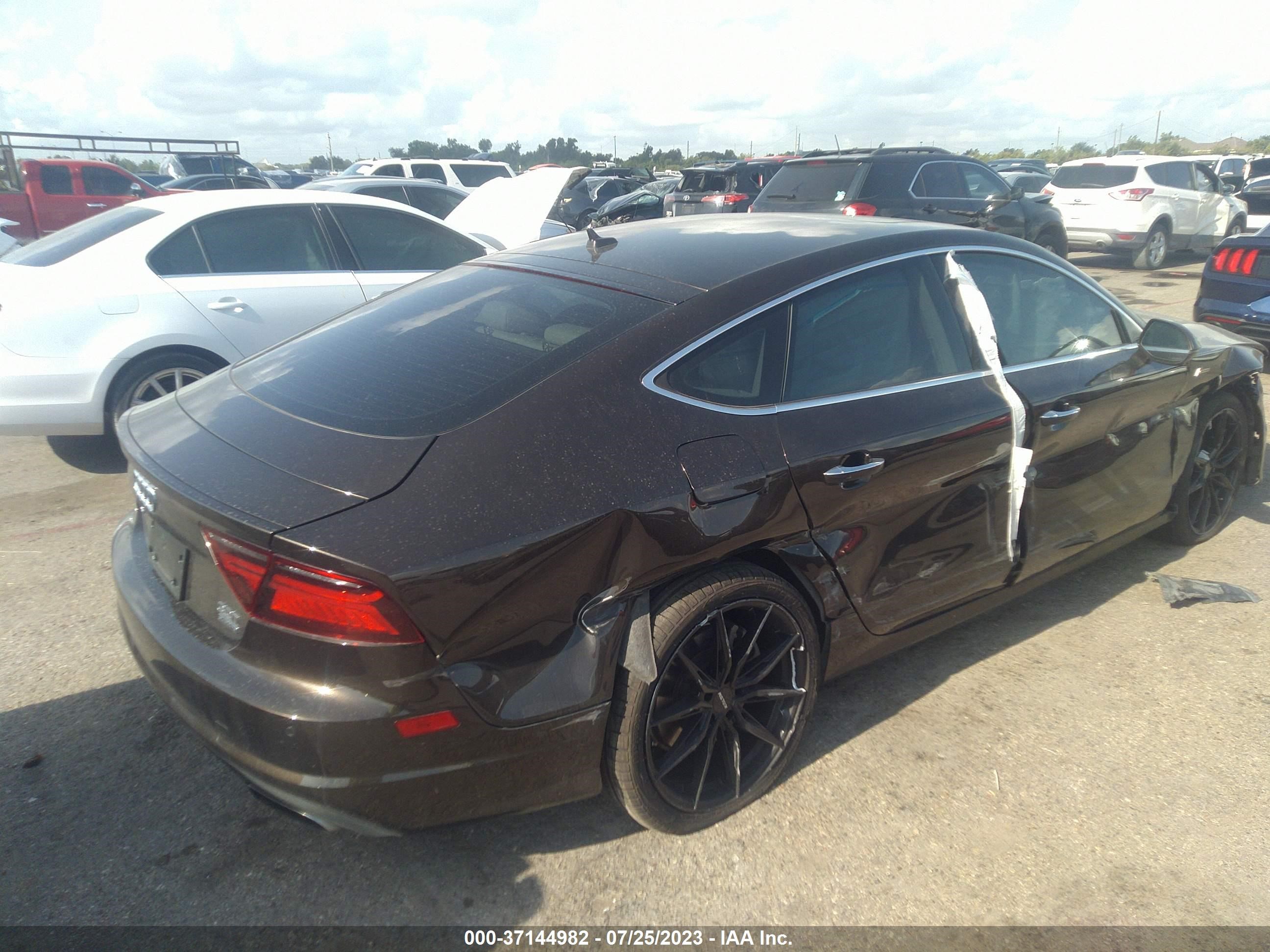 Photo 3 VIN: WAUW2AFC3HN004132 - AUDI A7 