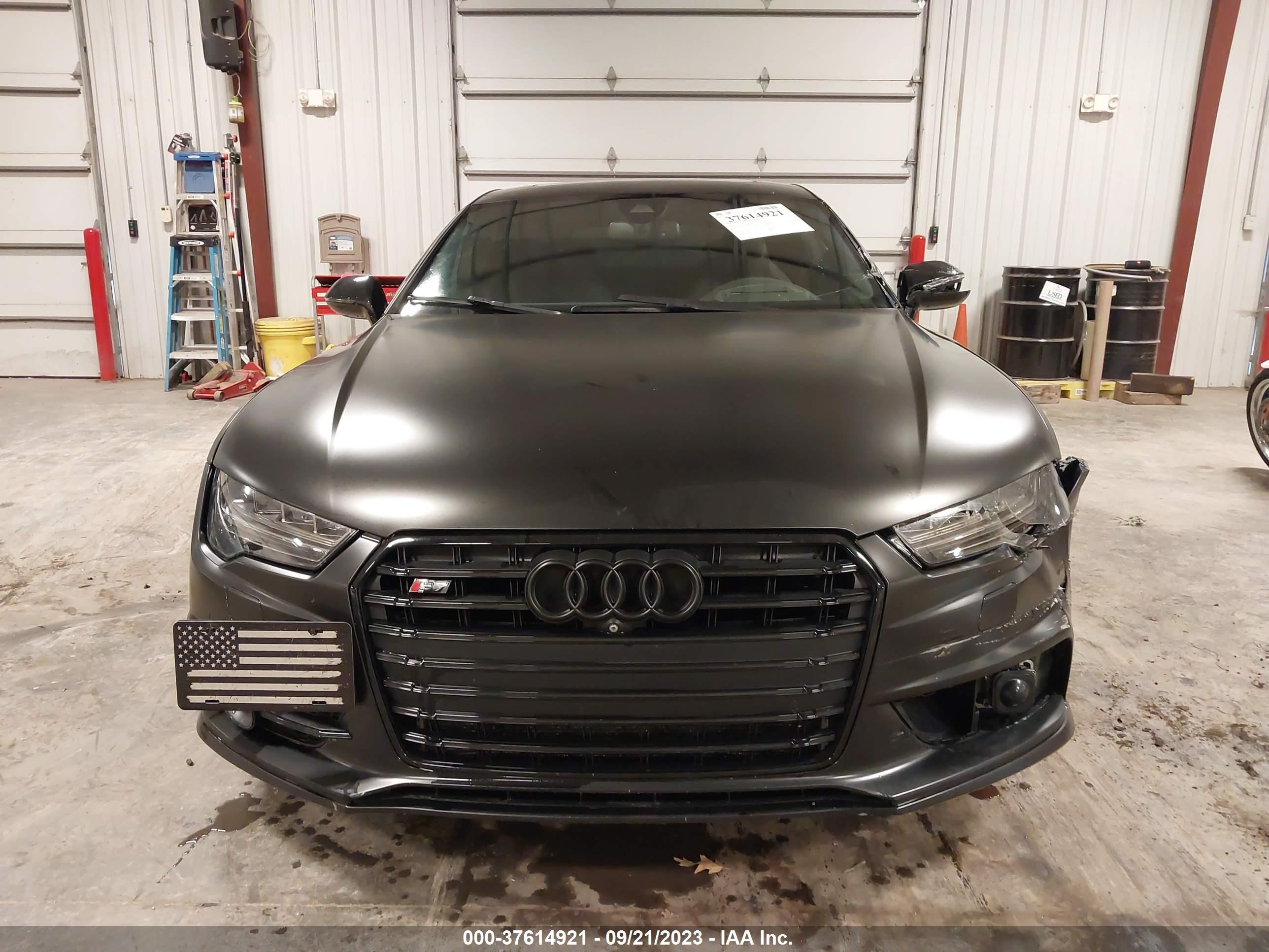 Photo 11 VIN: WAUW2AFC4GN049398 - AUDI S7 