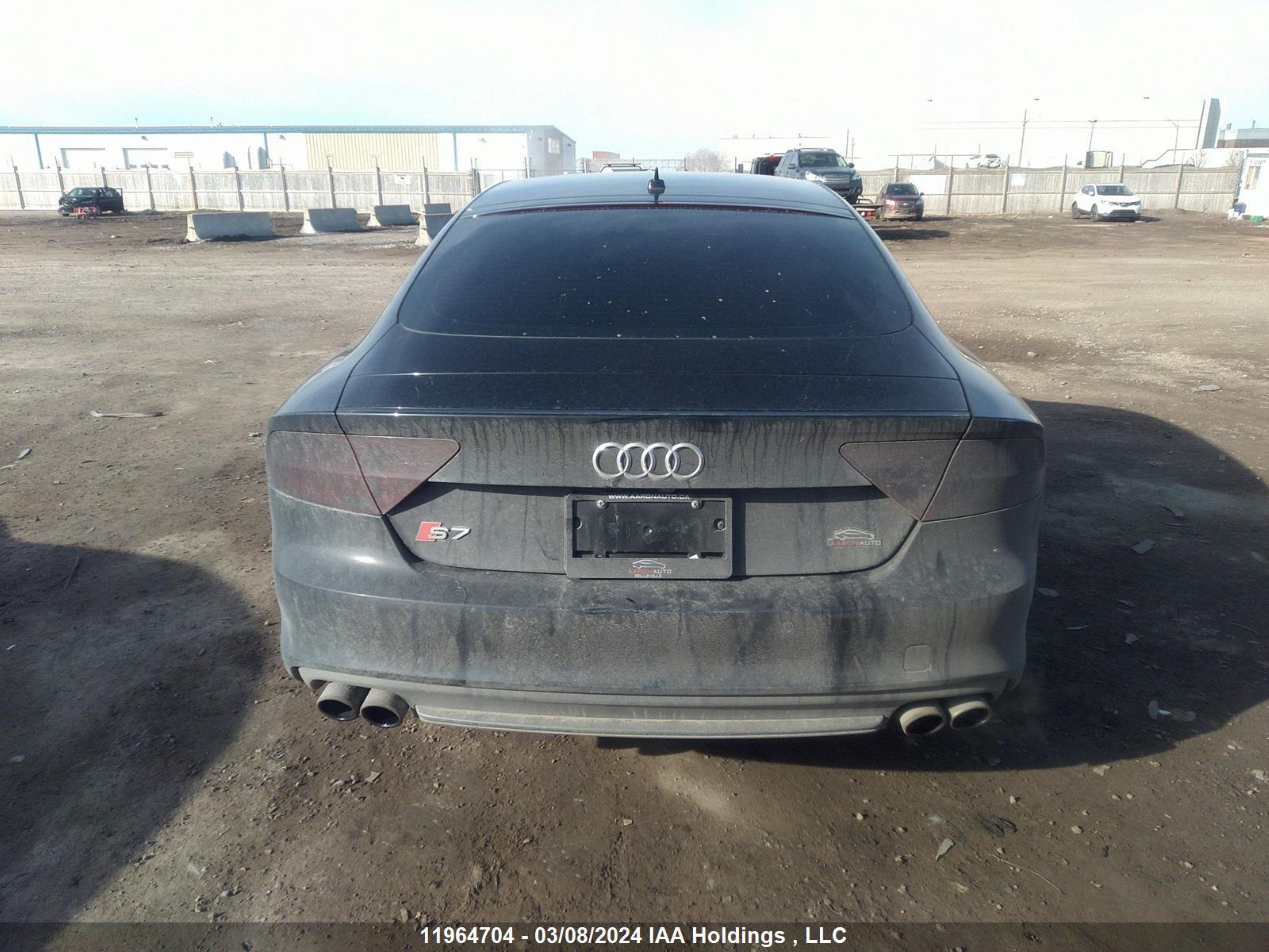 Photo 15 VIN: WAUW2CFC3FN013020 - AUDI S7 