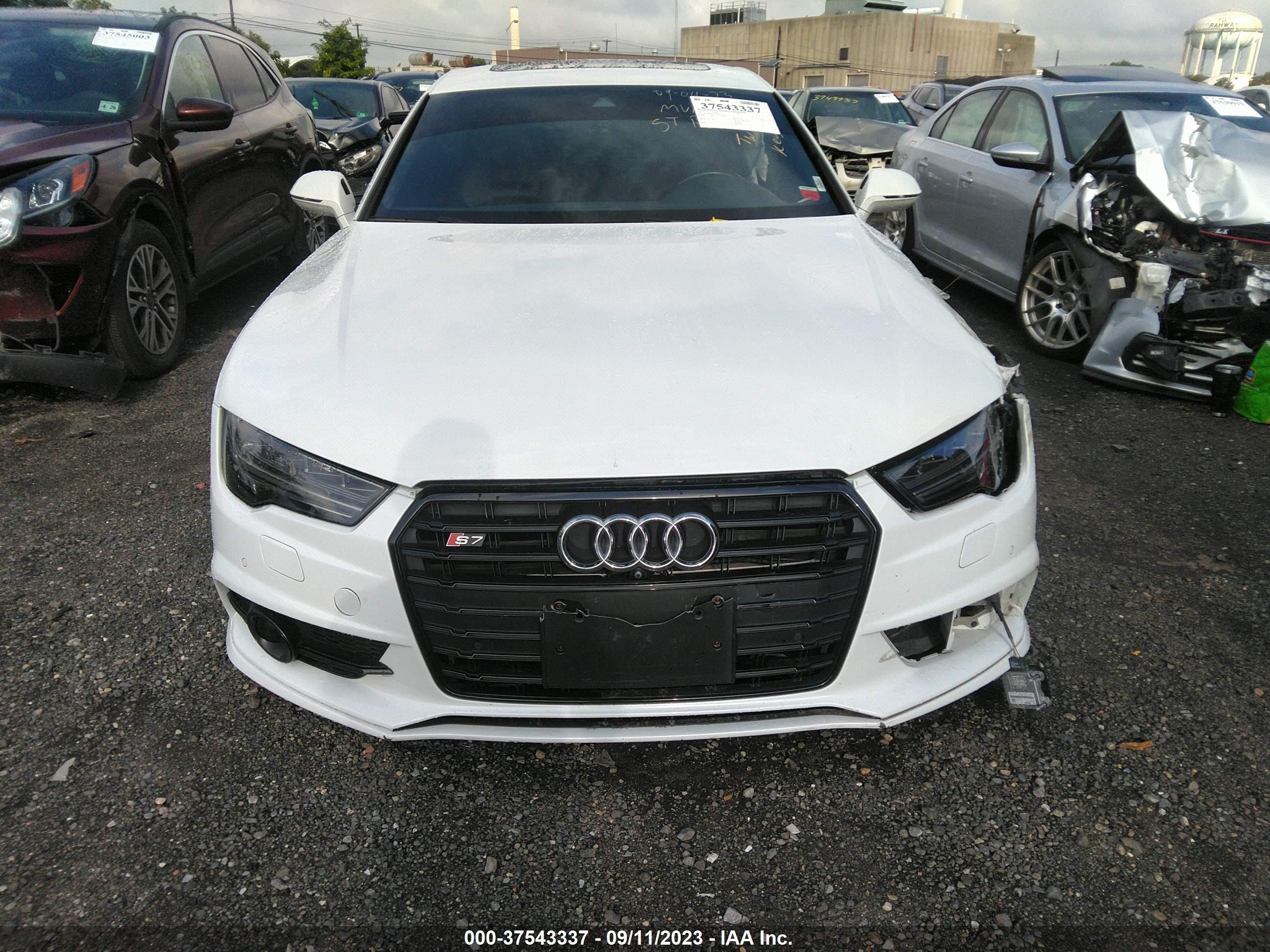 Photo 11 VIN: WAUWFAFC2HN065542 - AUDI S7 