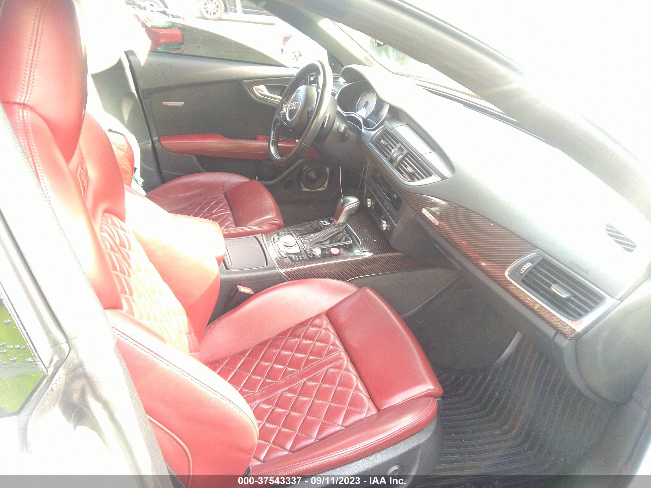 Photo 4 VIN: WAUWFAFC2HN065542 - AUDI S7 