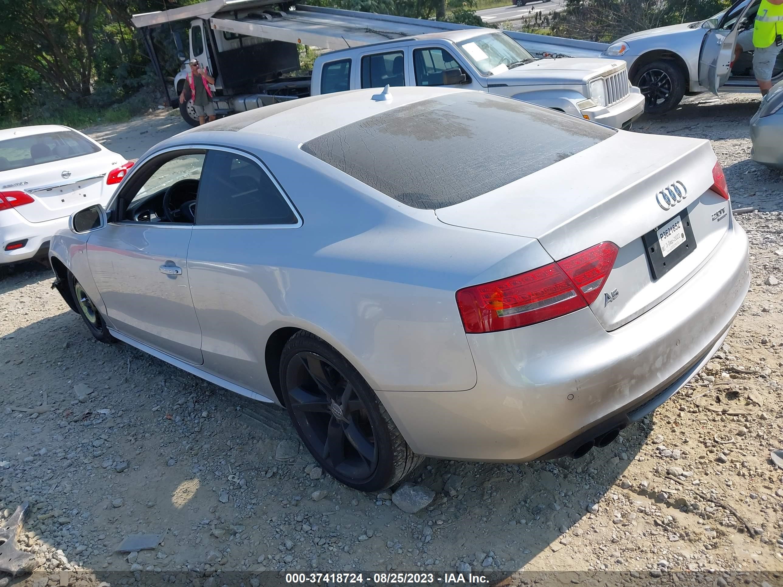 Photo 2 VIN: WAUWFAFR6BA075512 - AUDI A5 