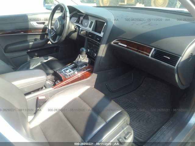 Photo 4 VIN: WAUWGAFB4AN061826 - AUDI A6 