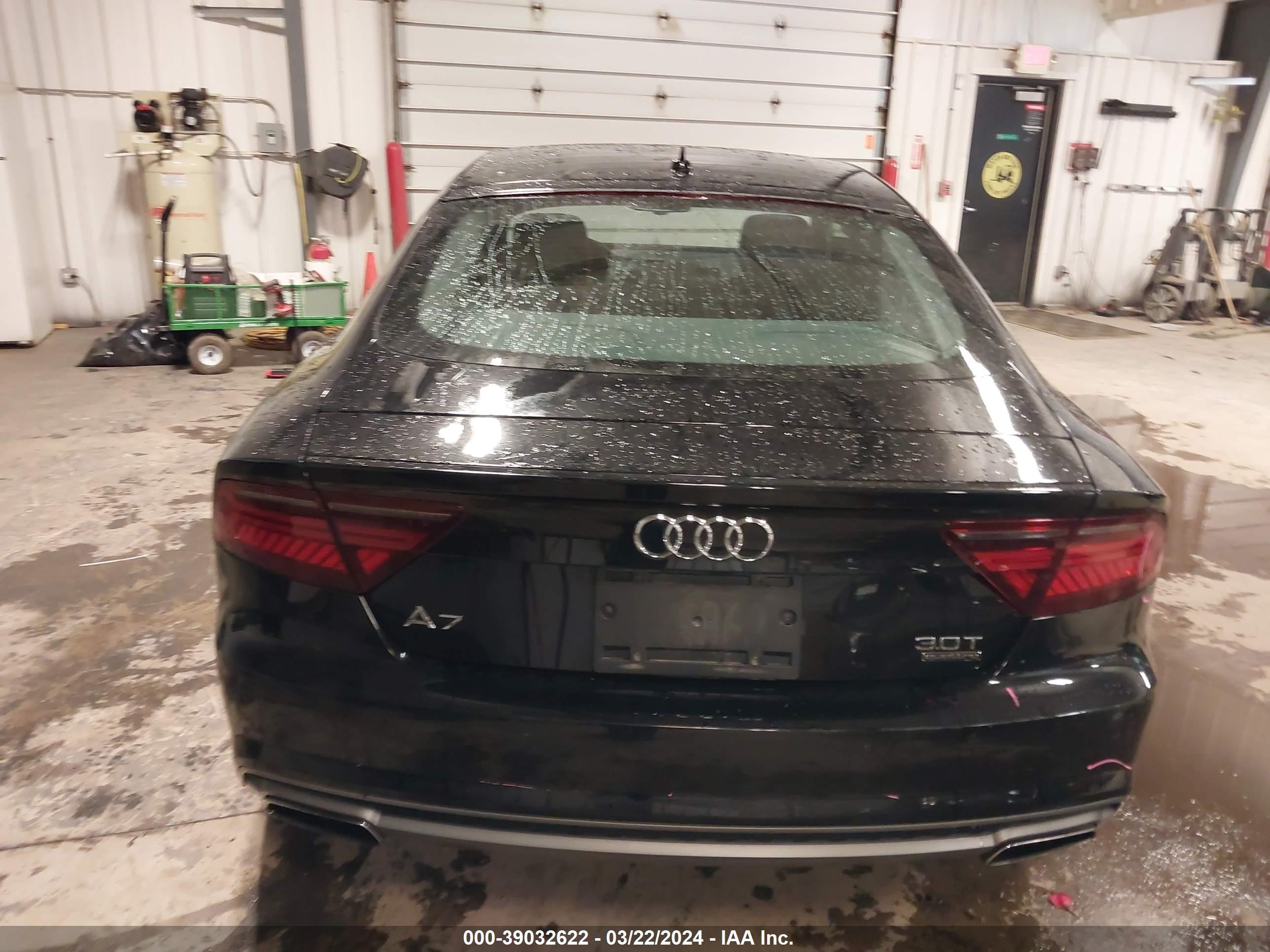 Photo 15 VIN: WAUWGAFC7GN168323 - AUDI A7 