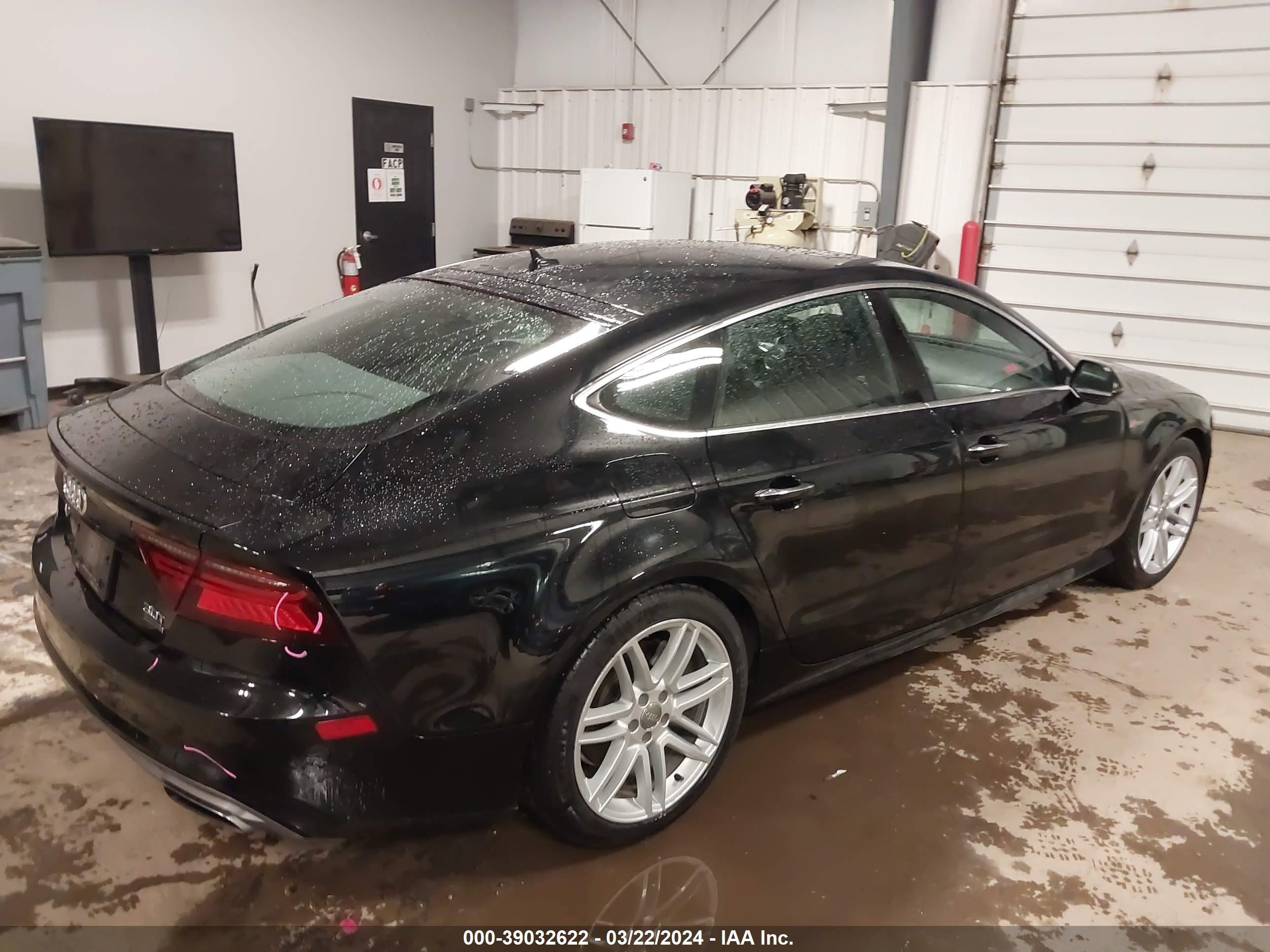 Photo 3 VIN: WAUWGAFC7GN168323 - AUDI A7 