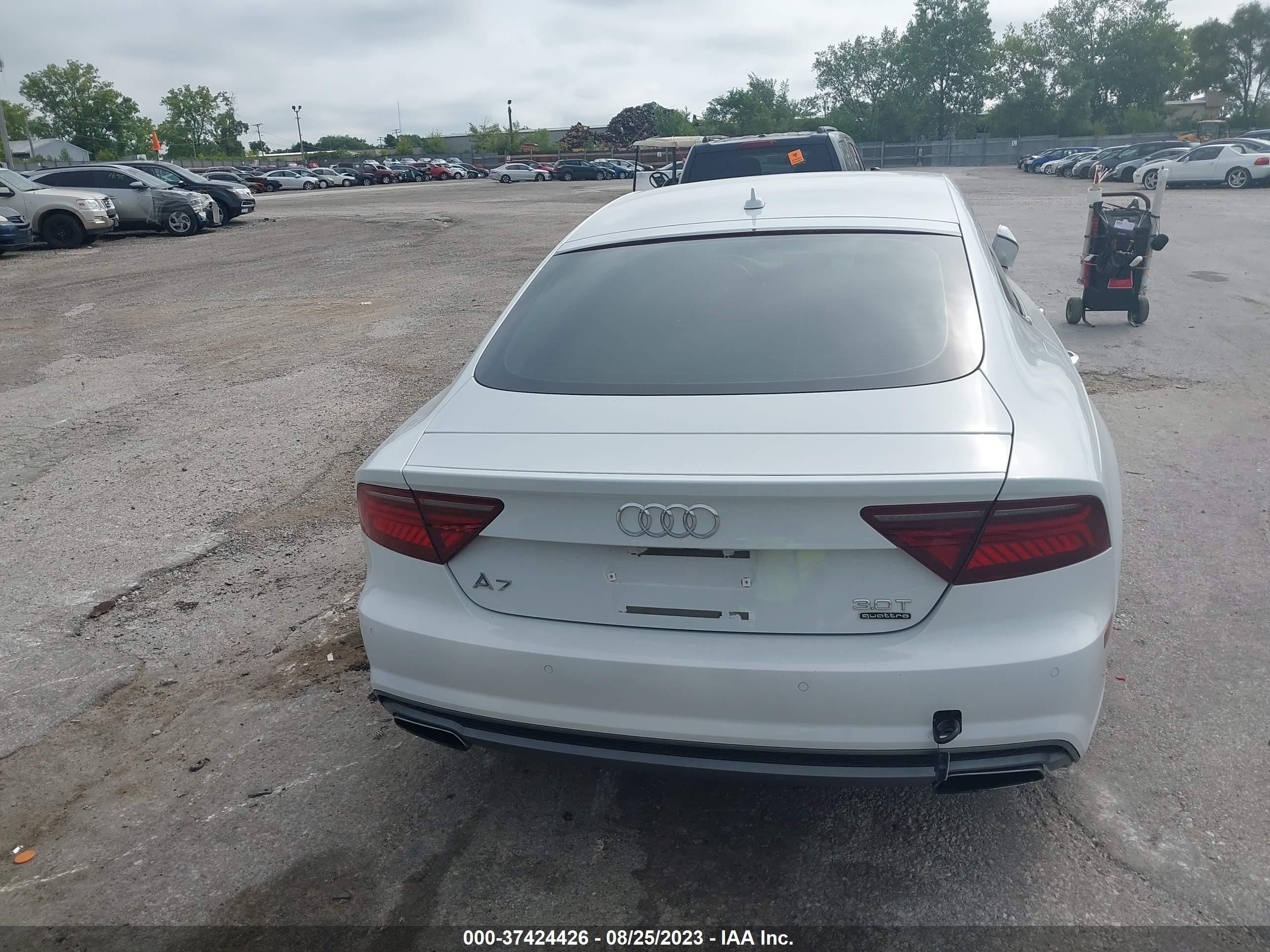 Photo 15 VIN: WAUWGAFCXGN055353 - AUDI A7 