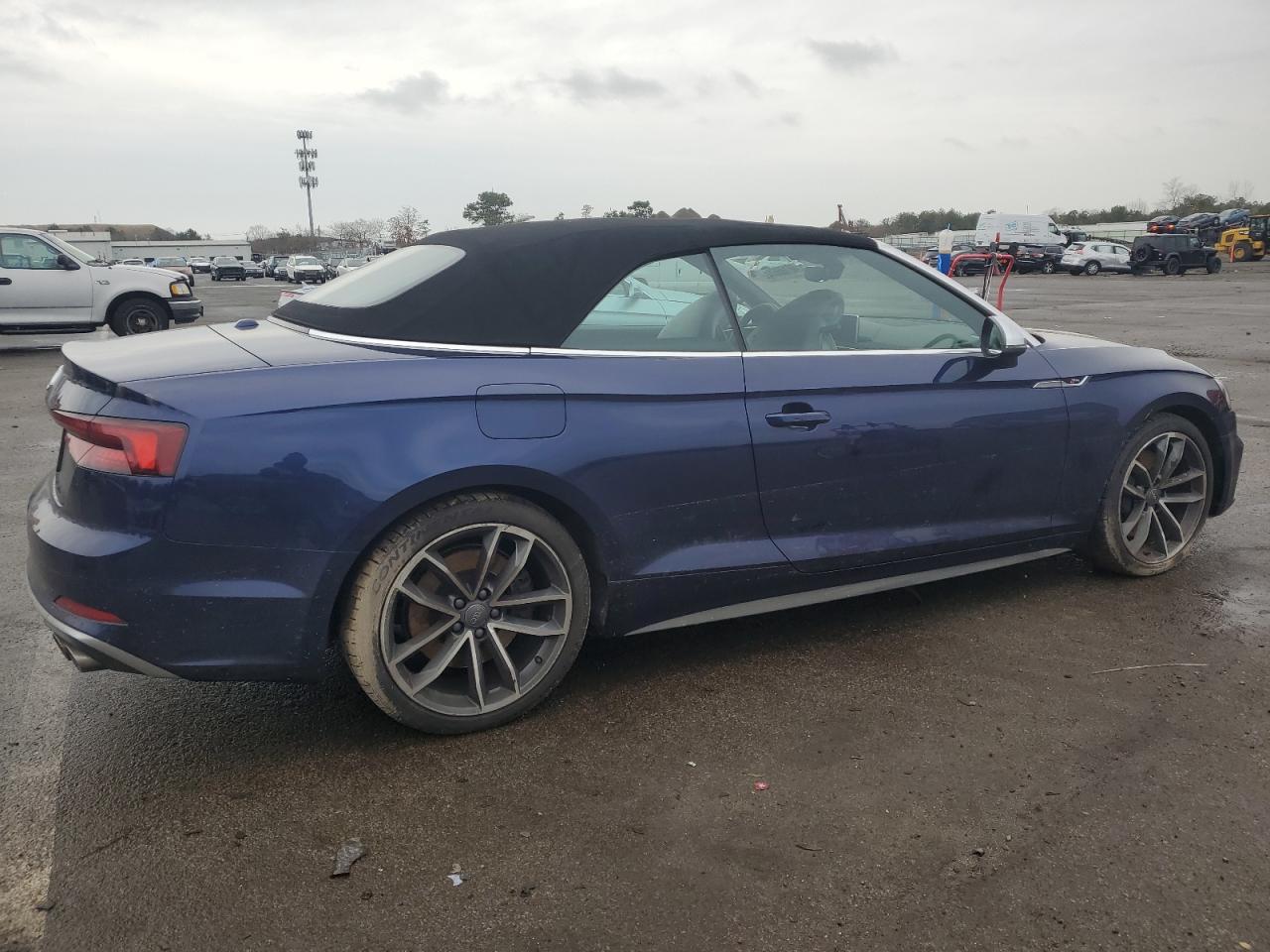 Photo 2 VIN: WAUY4GF50JN013948 - AUDI RS5 