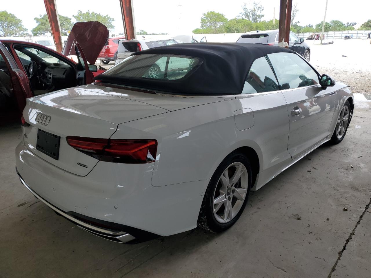 Photo 4 VIN: WAUYAGF56NN000619 - AUDI A5 