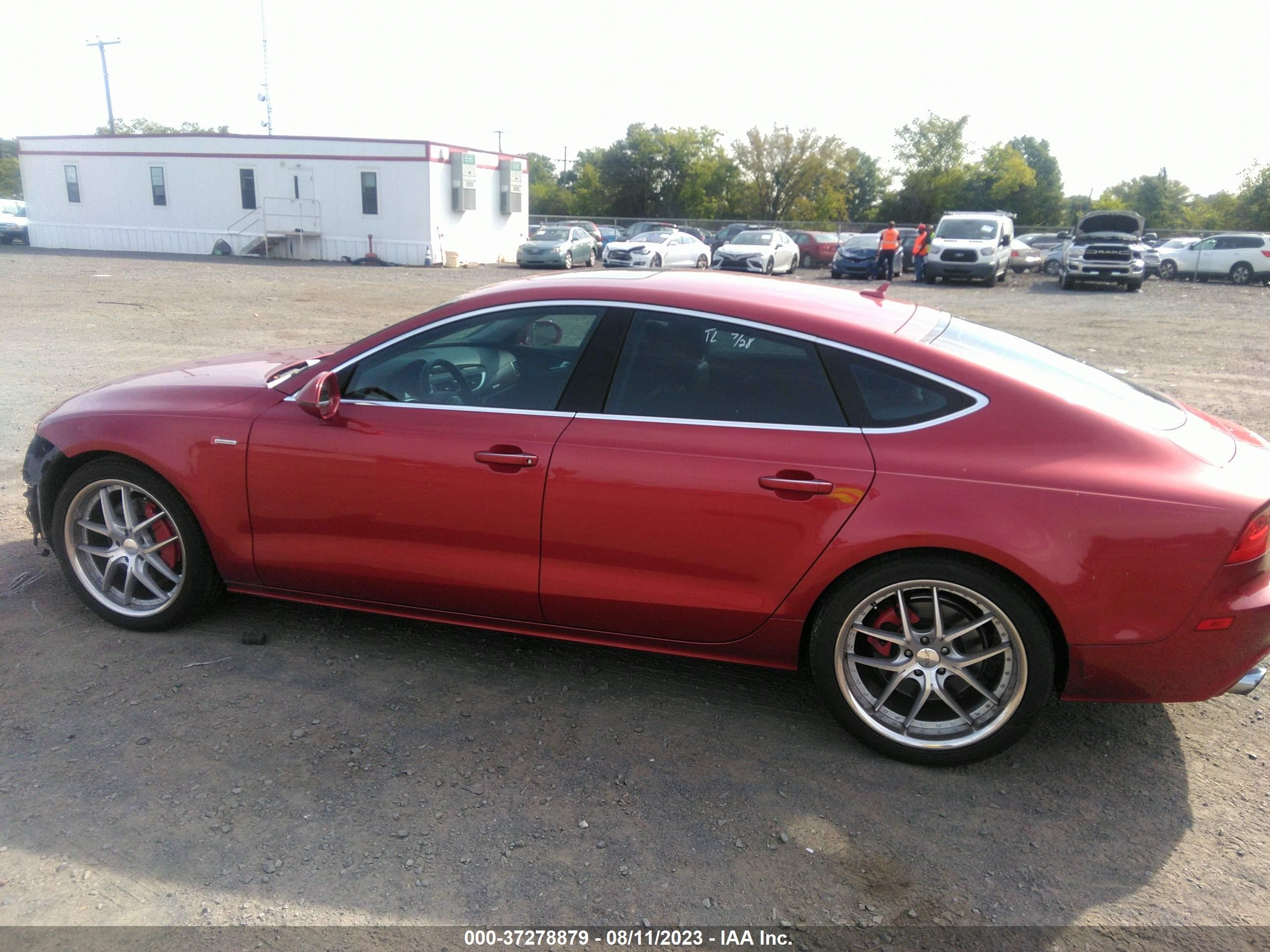 Photo 13 VIN: WAUYGBFC1DN054232 - AUDI A7 