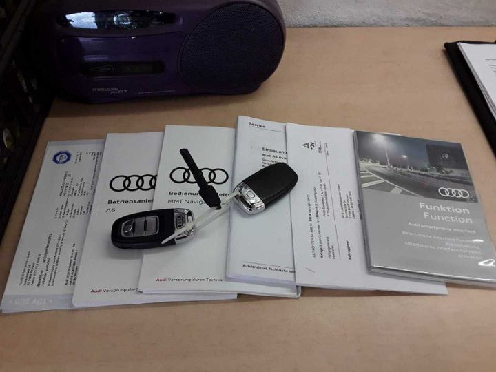 Photo 9 VIN: WAUZZZ4G1JN050013 - AUDI A6 