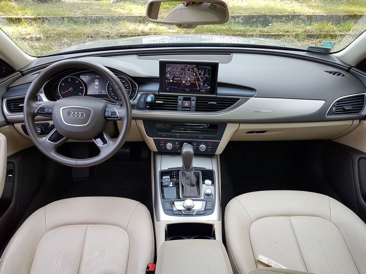 Photo 22 VIN: WAUZZZ4G1JN071055 - AUDI A6 