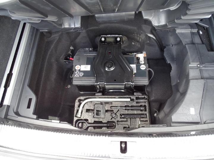 Photo 29 VIN: WAUZZZ4G2HN043968 - AUDI A6 