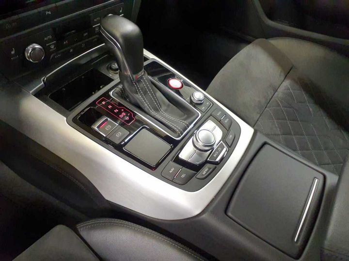 Photo 18 VIN: WAUZZZ4G3JN115007 - AUDI S6 AVANT 