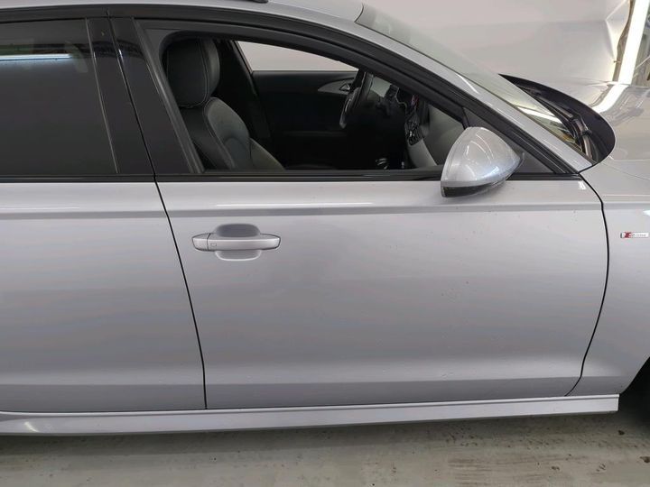 Photo 9 VIN: WAUZZZ4GXJN128742 - AUDI A6 