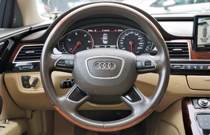 Photo 10 VIN: WAUZZZ4H0CN039094 - AUDI A8 SALOON 