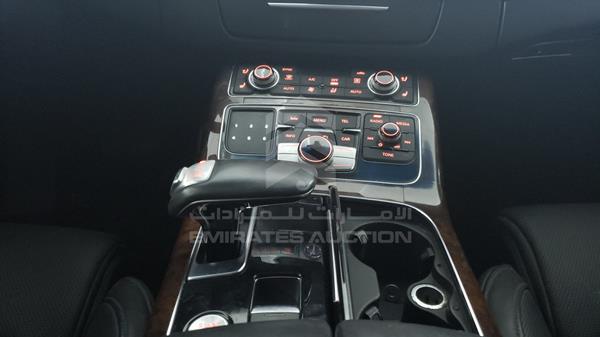 Photo 19 VIN: WAUZZZ4H5DN022857 - AUDI A8 