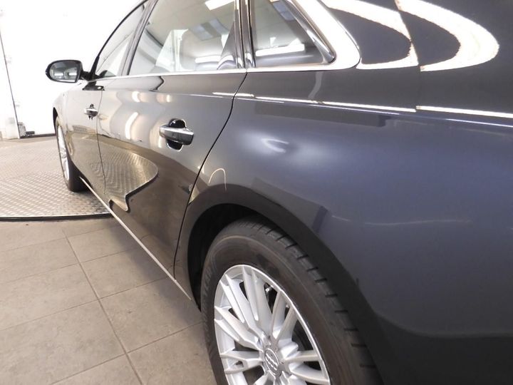 Photo 25 VIN: WAUZZZ4H6HN015471 - AUDI A8 