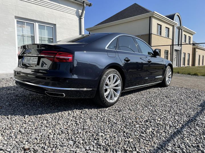 Photo 12 VIN: WAUZZZ4H9GN013034 - AUDI A8 