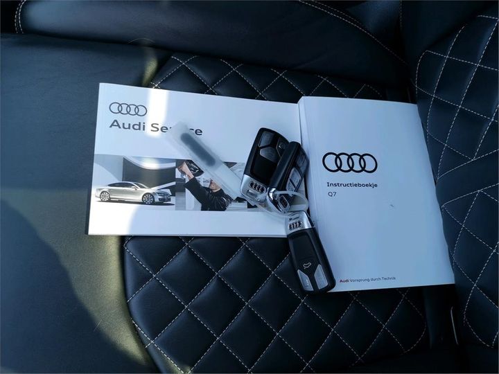 Photo 16 VIN: WAUZZZ4M2JD012172 - AUDI SQ7 