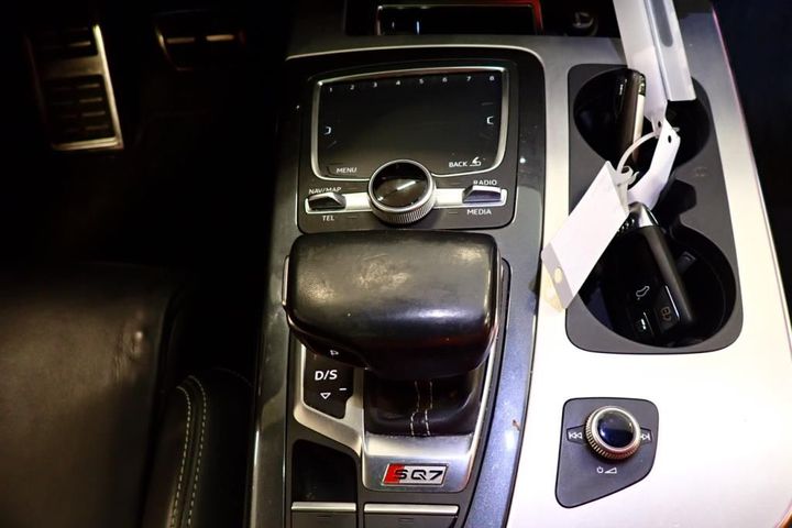 Photo 25 VIN: WAUZZZ4M4HD043322 - AUDI SQ7 