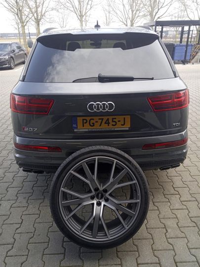 Photo 13 VIN: WAUZZZ4M4JD000492 - AUDI SQ7 