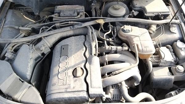 Photo 23 VIN: WAUZZZ8DZTA138541 - AUDI A4 