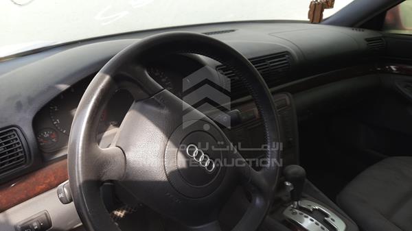 Photo 11 VIN: WAUZZZ8DZYA186105 - AUDI A4 