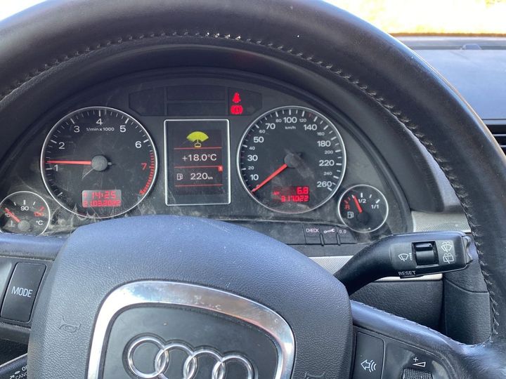 Photo 7 VIN: WAUZZZ8E46A269586 - AUDI A4 AVANT 