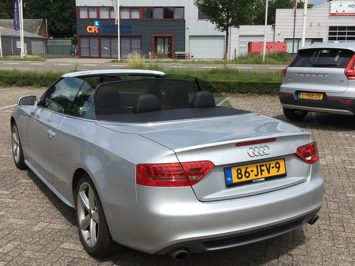 Photo 2 VIN: WAUZZZ8F7AN002078 - AUDI A5 CABRIOLET 