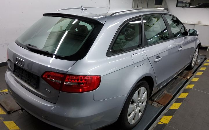 Photo 4 VIN: WAUZZZ8K0FA181091 - AUDI A4 AVANT 