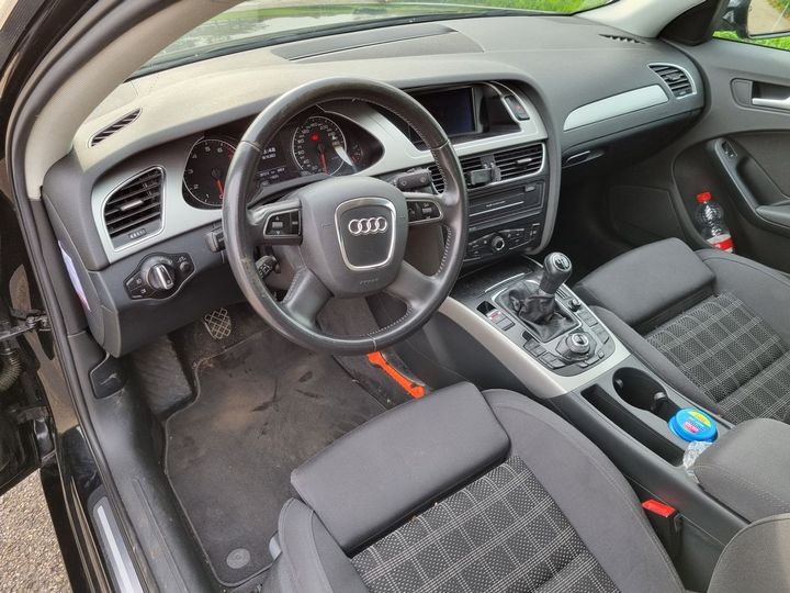 Photo 5 VIN: WAUZZZ8K9AN026377 - AUDI A4 