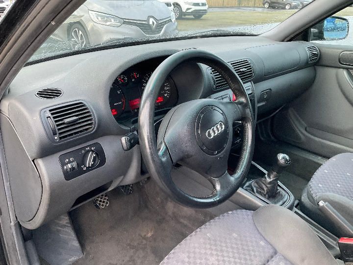 Photo 18 VIN: WAUZZZ8LZYA032823 - AUDI A3 HATCHBACK 