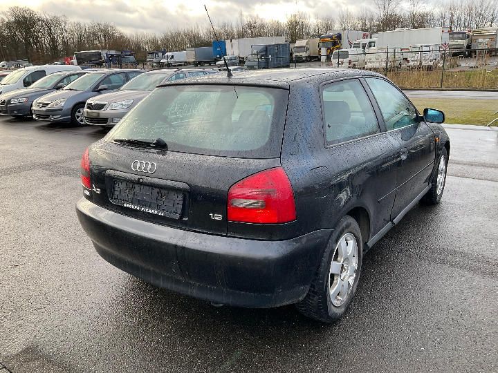 Photo 4 VIN: WAUZZZ8LZYA032823 - AUDI A3 HATCHBACK 