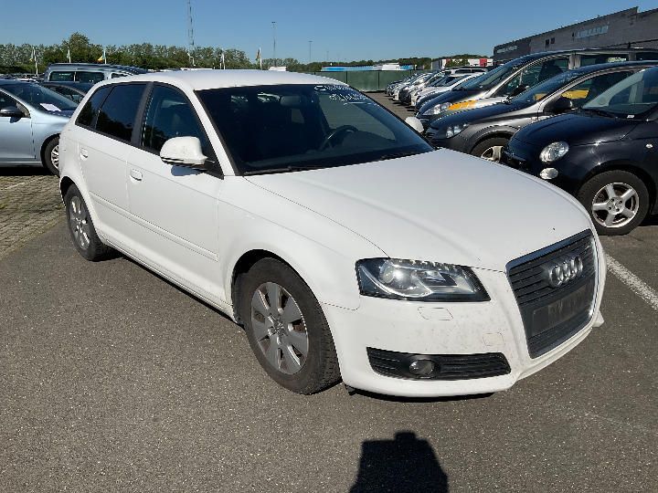 Photo 3 VIN: WAUZZZ8P4AA130391 - AUDI A3 SPORTBACK 