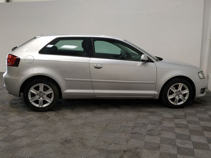 Photo 10 VIN: WAUZZZ8P4CA163278 - AUDI A3 