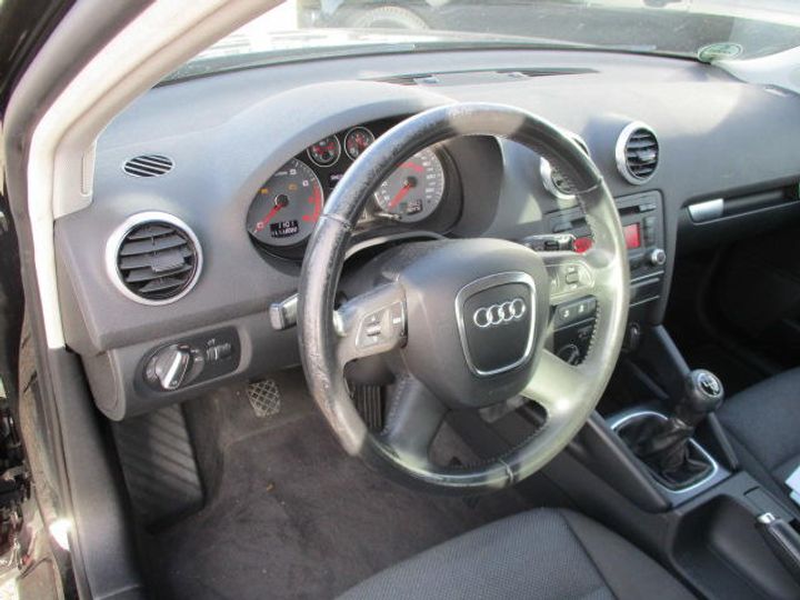 Photo 5 VIN: WAUZZZ8P7CA099687 - AUDI A3 SPORTBACK 