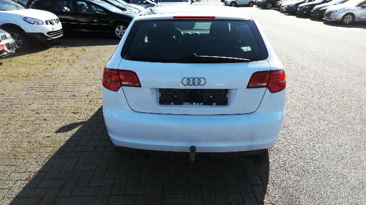 Photo 4 VIN: WAUZZZ8PXAA043966 - AUDI A3 SPORTBACK 