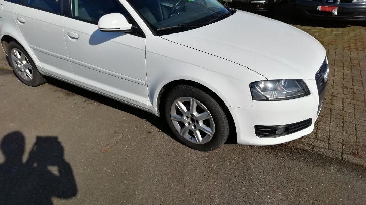 Photo 6 VIN: WAUZZZ8PXAA043966 - AUDI A3 SPORTBACK 