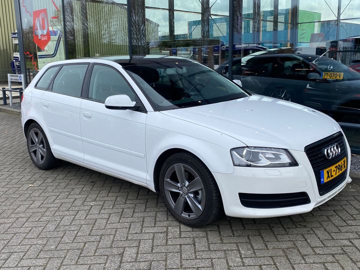 Photo 11 VIN: WAUZZZ8PXBA031124 - AUDI A3 SPORTBACK 