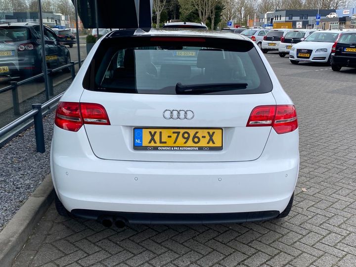 Photo 9 VIN: WAUZZZ8PXBA031124 - AUDI A3 SPORTBACK 