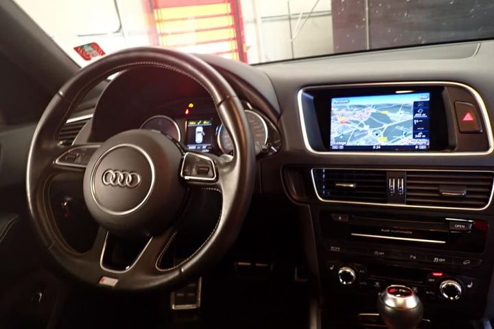 Photo 9 VIN: WAUZZZ8R6GA049922 - AUDI SQ5 