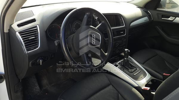 Photo 10 VIN: WAUZZZ8R79A034428 - AUDI Q5 