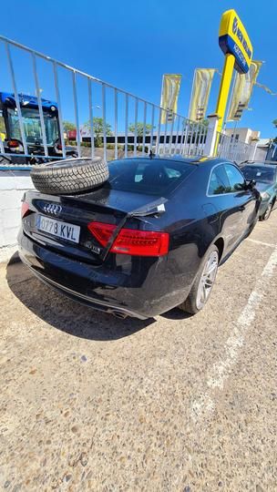 Photo 4 VIN: WAUZZZ8T5CA005481 - AUDI A5 SLINE COUPE 