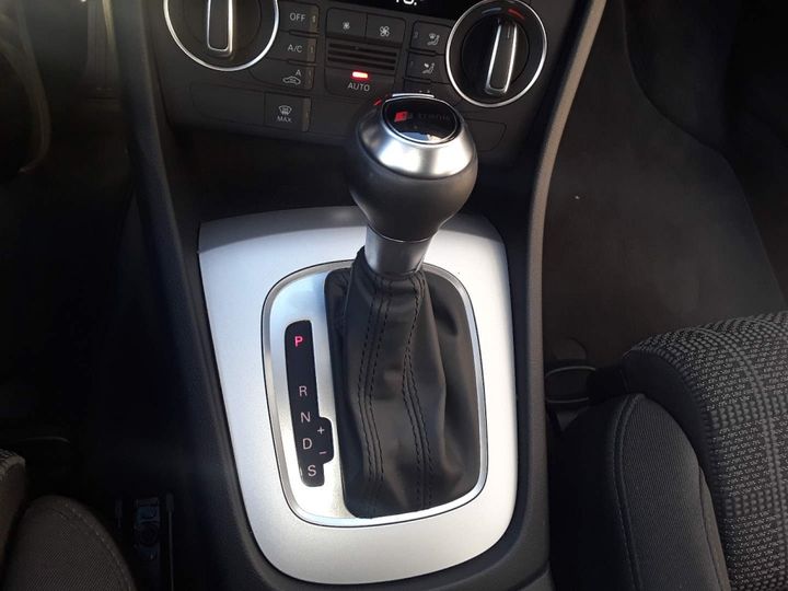 Photo 25 VIN: WAUZZZ8U3JR102167 - AUDI Q3 